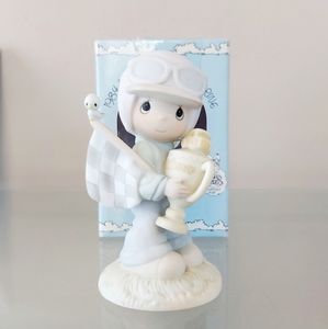 Precious Moments "Trust In The Lord To The Finish"